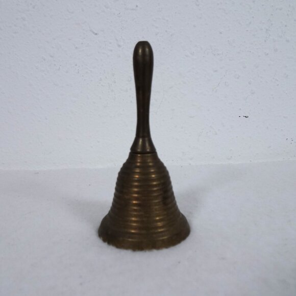 Vintage Solid Brass Hand Bell 4 Inches Great Patina Nice Ring Dinner Front Desk - Picture 2 of 7